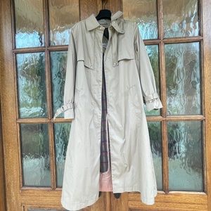 The Jack Set Size 14 beige Raincoat Removable Lining Made In Poland vtg trench